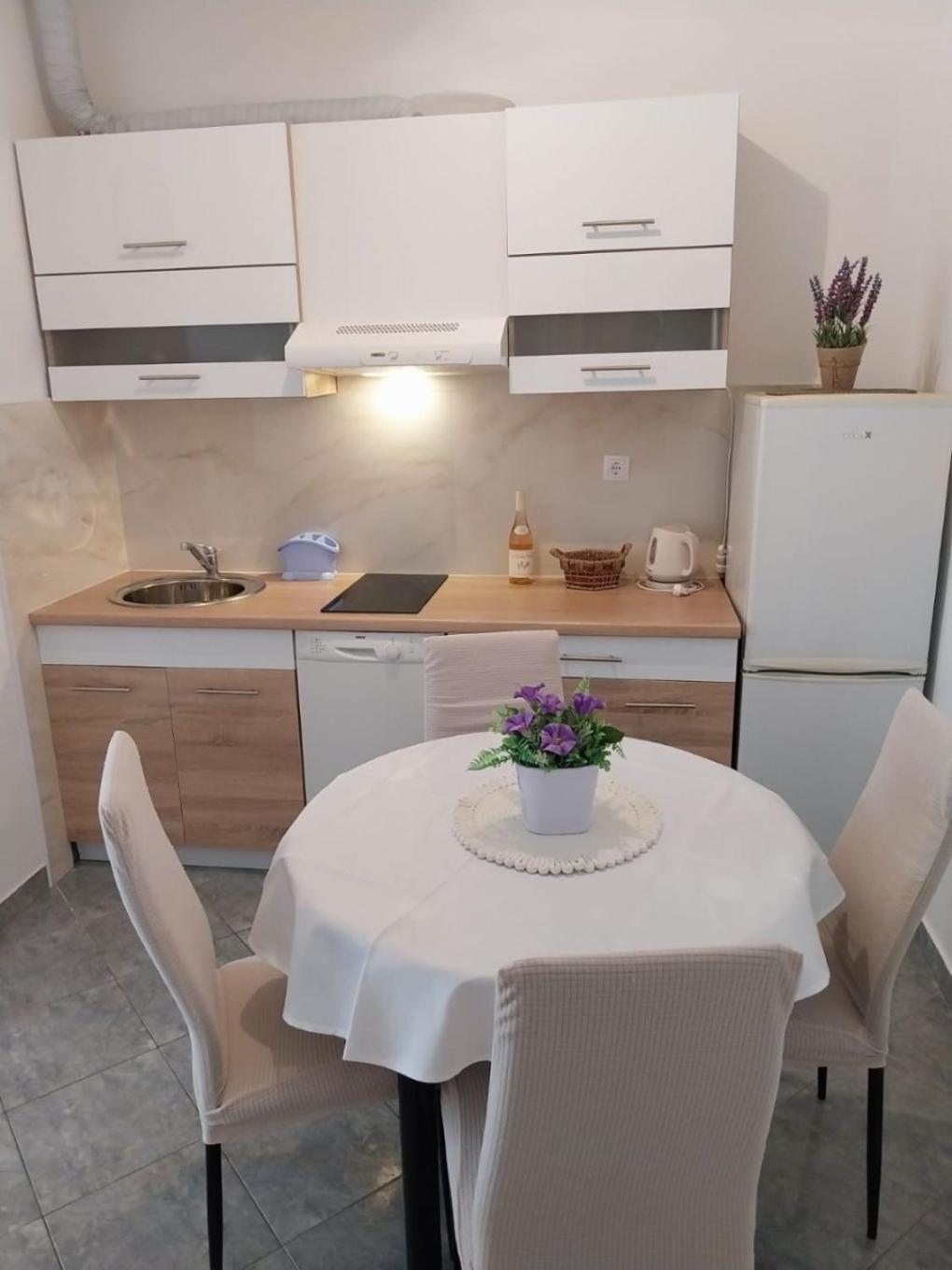 Apartments Josip บาชกาโวดา ภายนอก รูปภาพ
