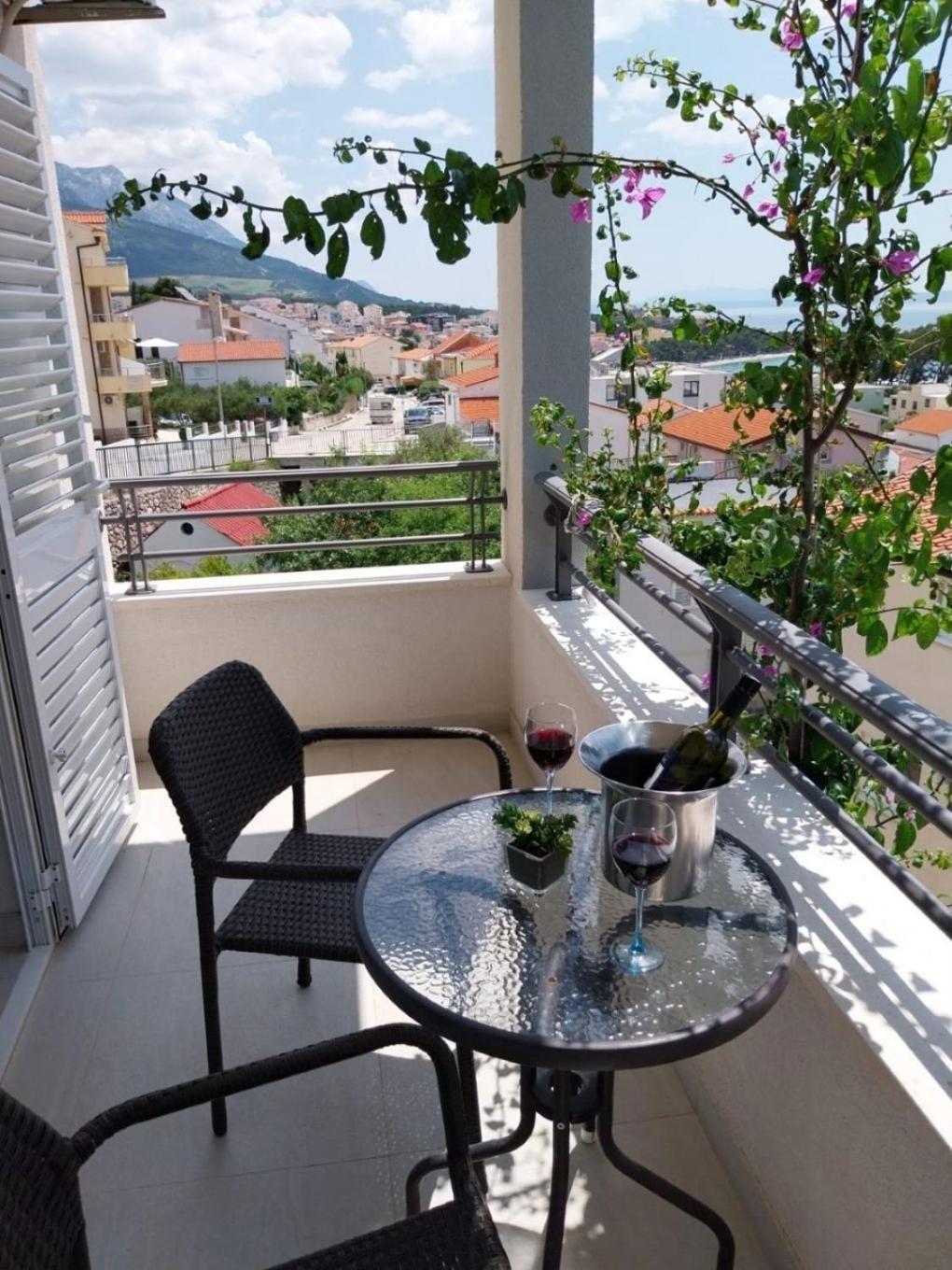 Apartments Josip บาชกาโวดา ภายนอก รูปภาพ